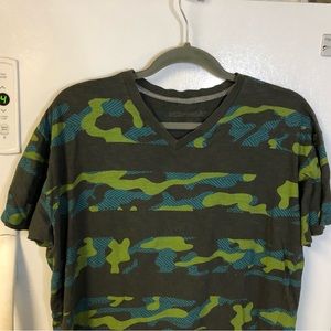 Dikotomy Woman’s T-Shirt L Camo Gray Blue Green Cotton Short Sleeve V Neck